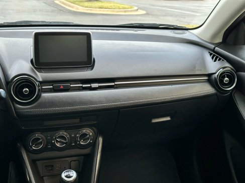Used 2017 Toyota Yaris iA image 28