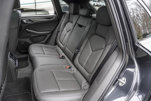 Certified 2024 Porsche Macan image 21