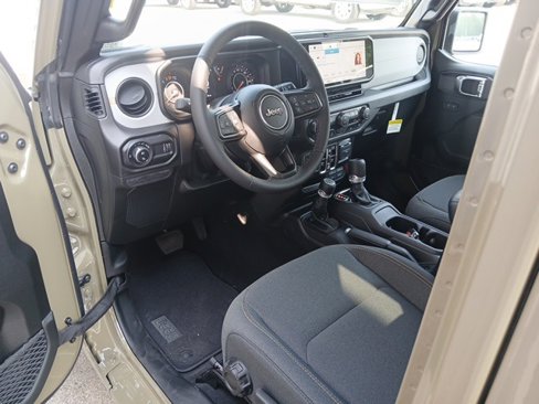 New 2025 Jeep Gladiator Sport image 43