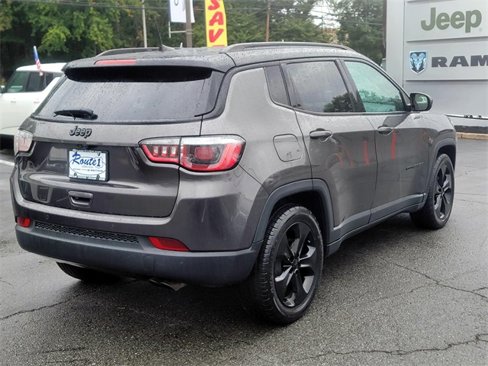 Used 2020 Jeep Compass Latitude image 9
