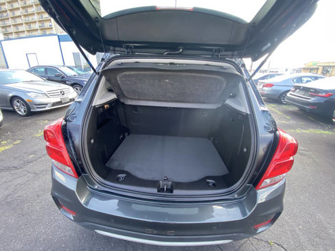 Used 2020 Chevrolet Trax LT w/ Driver Confidence Package image 18