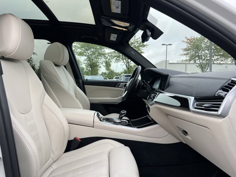 Used 2021 BMW X5 xDrive40i w/ Convenience Package image 16