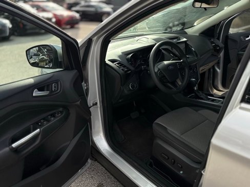 Used 2017 Ford Escape SE w/ Equipment Group 201A image 20
