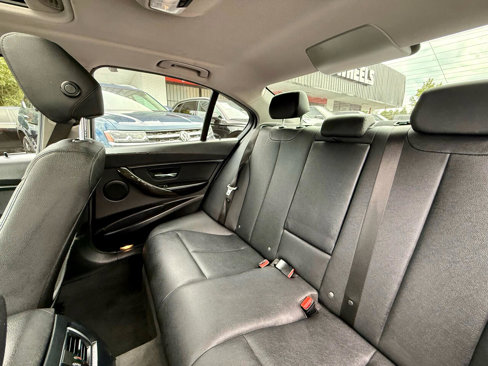 Used 2018 BMW 320i Sedan image 31