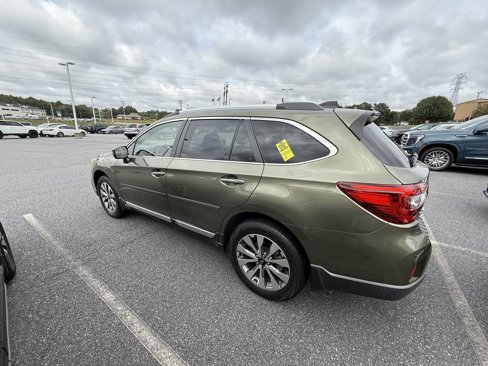 Used 2017 Subaru Outback 2.5i Touring w/ Popular Package #5A image 7
