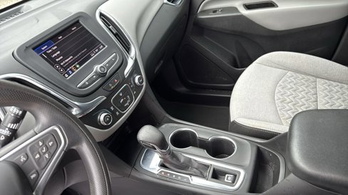 Used 2022 Chevrolet Equinox LS w/ LS Convenience Package image 21
