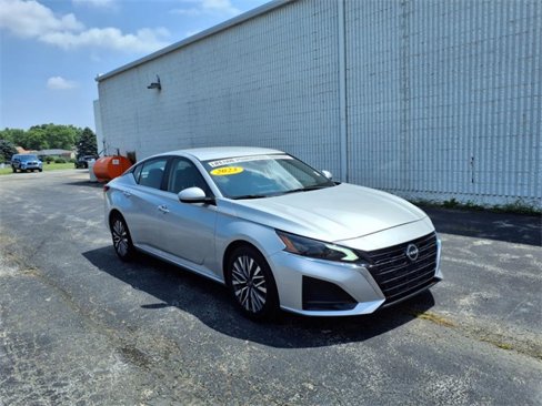 Used 2023 Nissan Altima 2.5 SV image 5