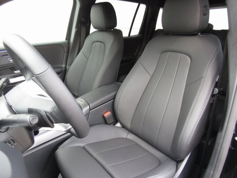 New 2025 Mercedes-Benz GLB 250 4MATIC image 10