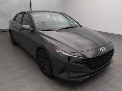 Used 2023 Hyundai Elantra SEL image 13