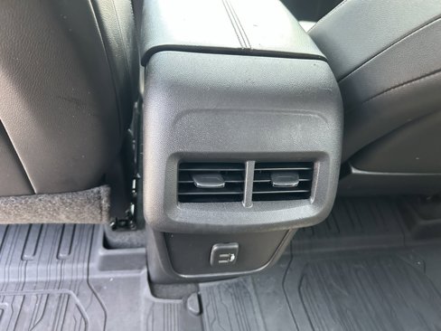 Used 2022 GMC Terrain SLT w/ LPO, Floor Liner Package image 20
