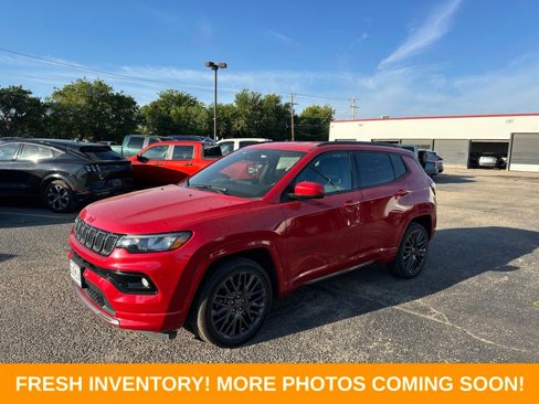 Used 2023 Jeep Compass Limited image 3