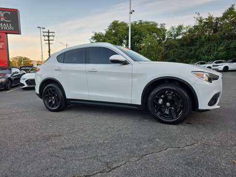 Used 2021 Alfa Romeo Stelvio Sprint w/ Sun & Sound Package image 10