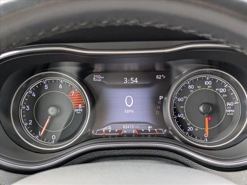 Used 2019 Jeep Cherokee Trailhawk image 11
