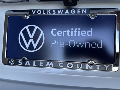 Used 2024 Volkswagen Jetta SE image 40