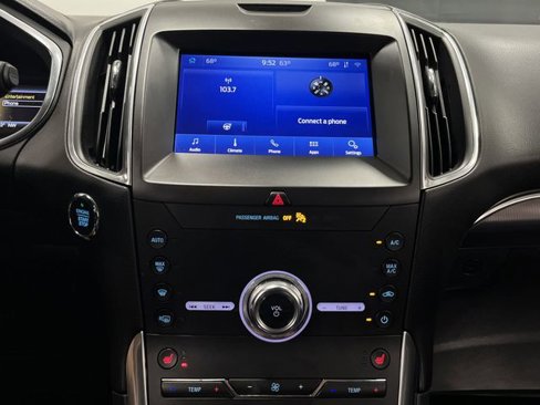 Used 2020 Ford Edge Titanium image 8
