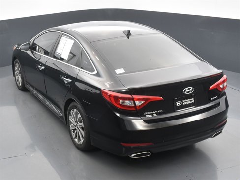 Used 2016 Hyundai Sonata Sport w/ Option Group 02 image 17