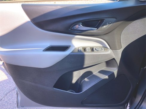Used 2023 Chevrolet Equinox LS w/ LS Convenience Package image 21