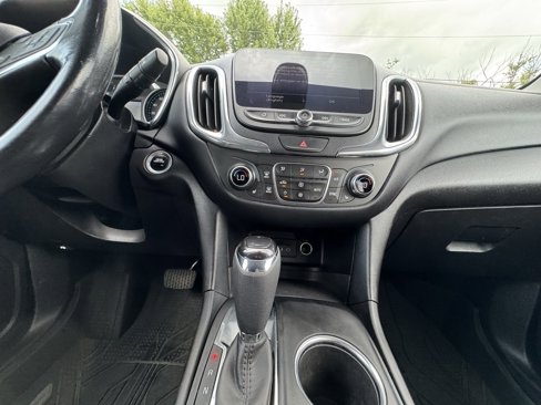 Used 2020 Chevrolet Equinox LT image 48