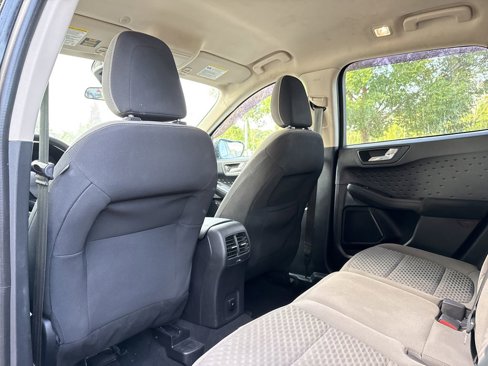 Used 2020 Ford Escape SE image 13