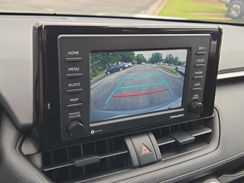 Used 2022 Toyota RAV4 XLE image 24