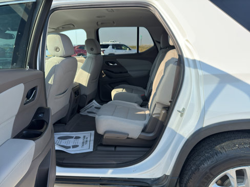 Used 2020 Chevrolet Traverse LT image 21