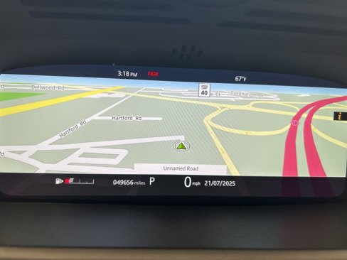 Used 2019 Land Rover Discovery HSE image 11