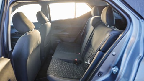 Used 2021 Nissan Kicks S image 19