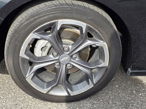 Used 2022 Chevrolet Malibu LT image 3