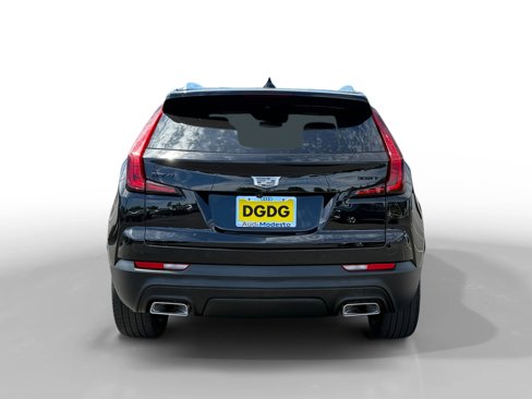 Used 2023 Cadillac XT4 Luxury w/ LPO, Onyx Lite Package image 4