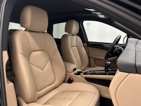 Used 2022 Porsche Macan image 19