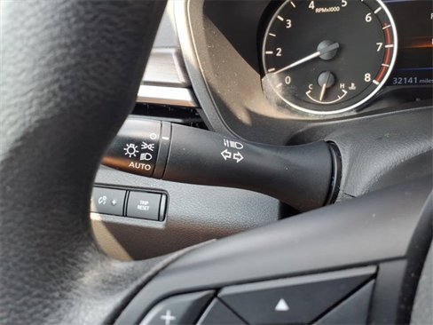 Used 2024 Nissan Altima 2.5 SV image 23