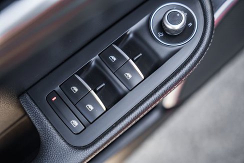Used 2018 Alfa Romeo Giulia image 33