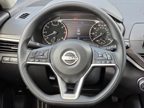 Used 2024 Nissan Altima 2.5 SV image 25