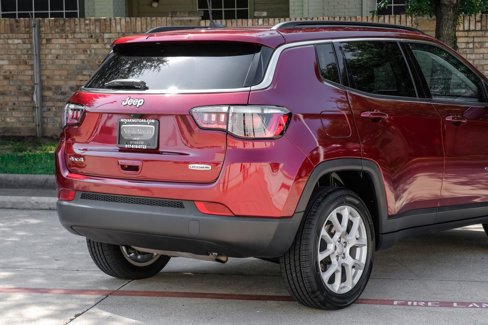Used 2022 Jeep Compass Latitude image 16