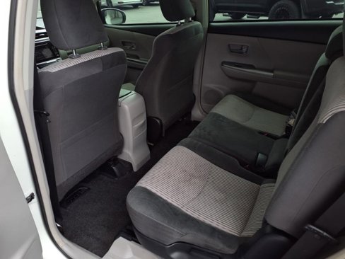 Used 2016 Toyota Prius V Three image 17