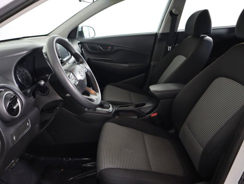Used 2018 Hyundai Kona SE image 15