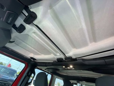 Certified 2019 Jeep Wrangler Unlimited Sahara image 27