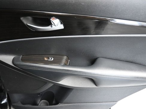 Used 2020 Kia Sorento LX image 39