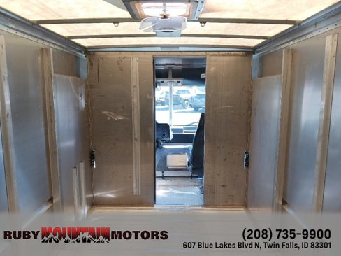 Used 2011 Ford E-450 and Econoline 450 Super Duty w/ Air Conditioning Prep Pkg image 18