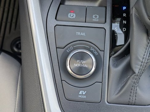 New 2025 Toyota RAV4 XLE image 23