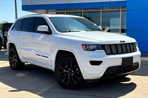 Used 2019 Jeep Grand Cherokee Altitude image 11