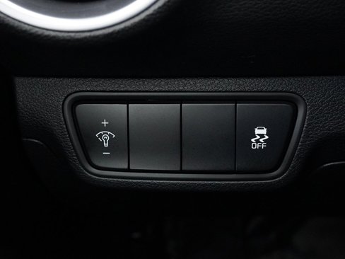 Used 2023 Kia Forte LXS image 32