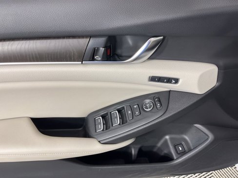 Certified 2018 Honda Accord Touring image 26