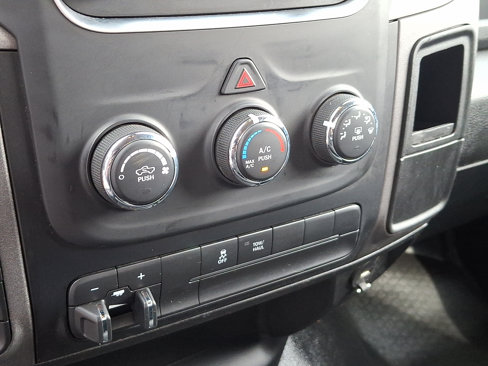 Used 2022 RAM 1500 Tradesman w/ Chrome Appearance Group image 18