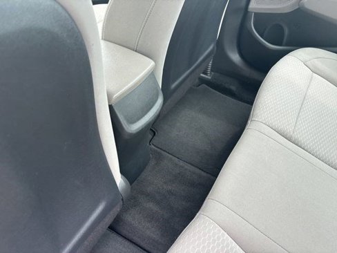 Used 2020 Hyundai Elantra SE image 30