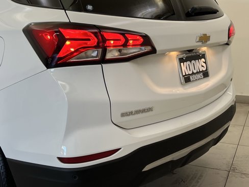 Used 2022 Chevrolet Equinox LT w/ Driver Convenience Package image 27