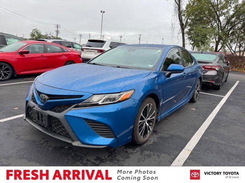 Used 2019 Toyota Camry SE image 1