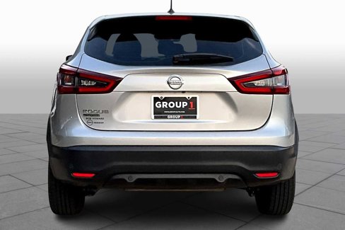 Used 2020 Nissan Rogue Sport S image 4