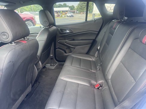 Used 2024 Chevrolet Trax RS w/ Sunroof Package image 2