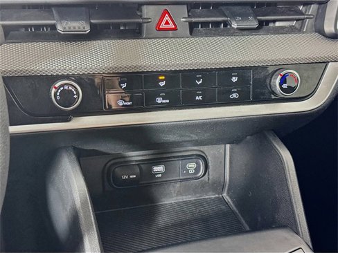 Used 2023 Kia Sportage LX image 14